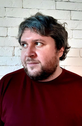 Константин Комаров